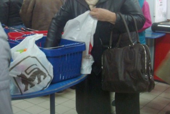 Prinse la furat din supermarket, în Medgidia